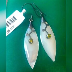 Gunmetal sterling silver with genuine peridot mother of pearl earrings NWT